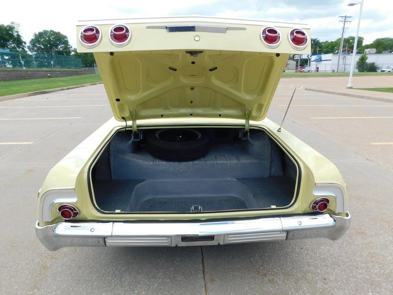 1964 Chevrolet Impala SS 3rd Gen - Image 21 of 31