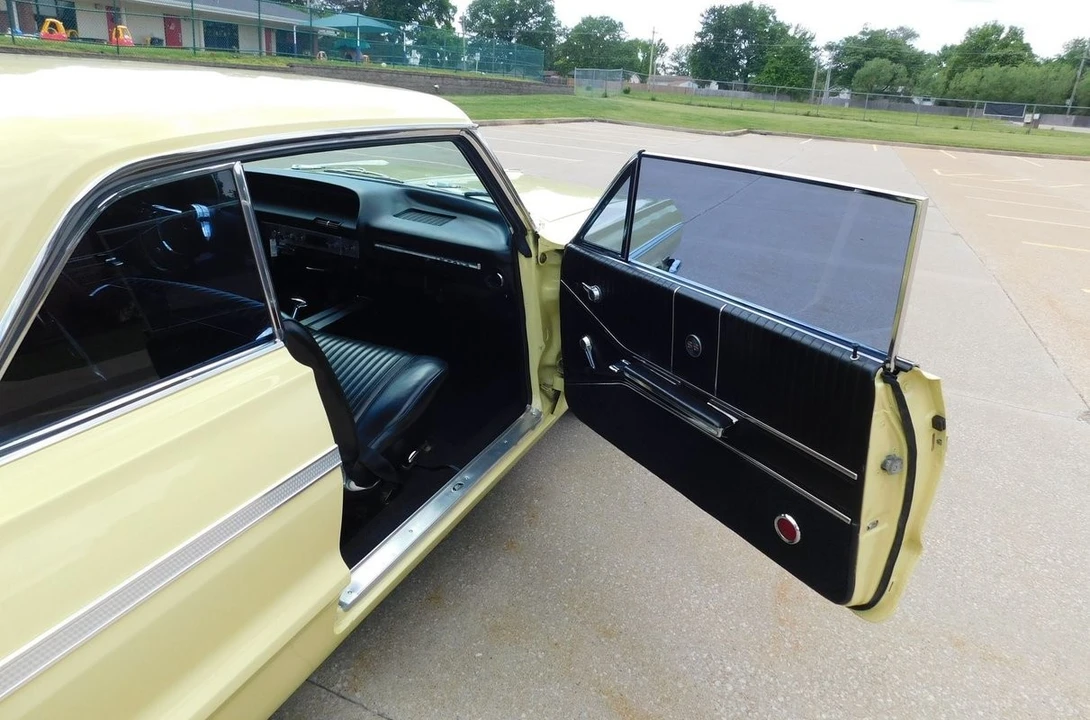 1964 Chevrolet Impala SS 3rd Gen - Image 14 of 31