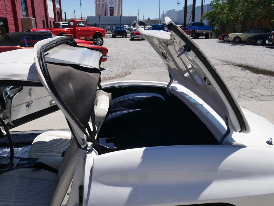 1964 Chevrolet Corvette C2 - Image 13 of 31