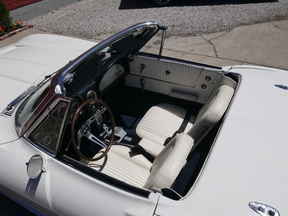 1964 Chevrolet Corvette C2 - Image 15 of 31
