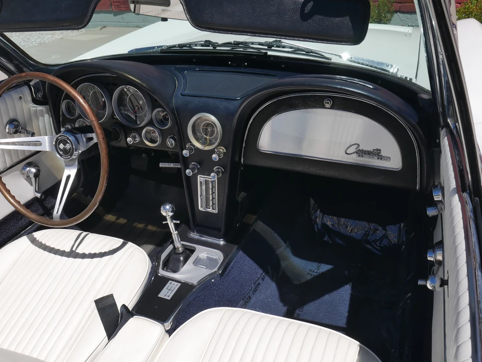1964 Chevrolet Corvette C2 - Image 20 of 31