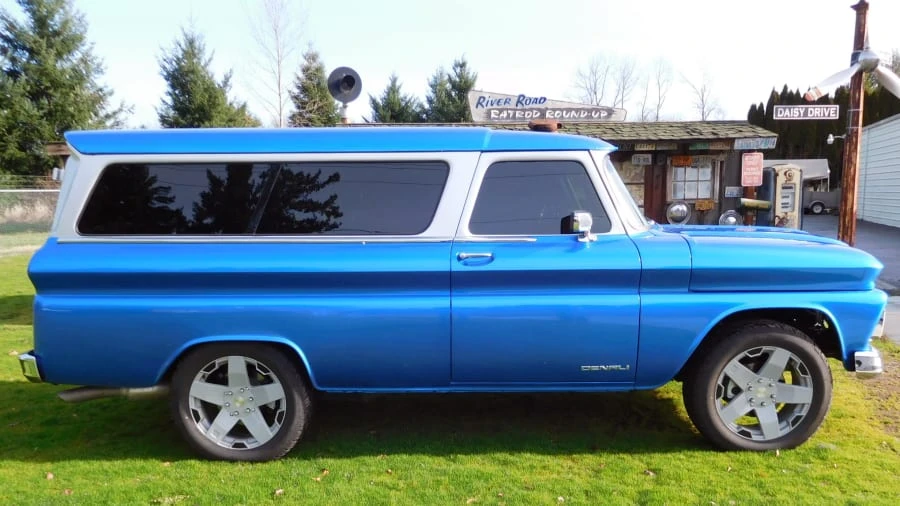 1964 Chevrolet Suburban 5th Gen - Image 2 of 12