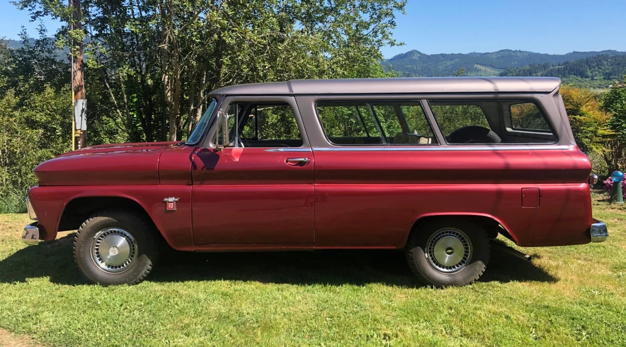 1964 Chevrolet Suburban 5th Gen - Image 2 of 31