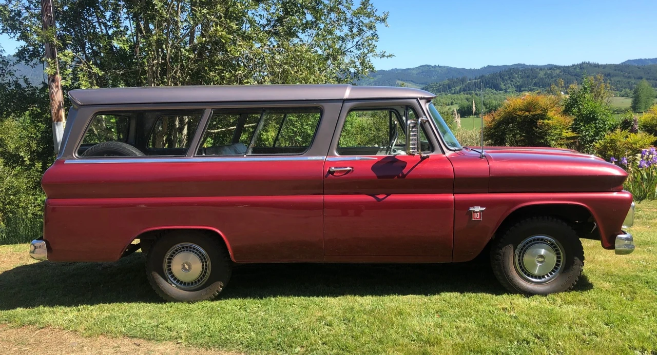 1964 Chevrolet Suburban 5th Gen - Image 9 of 31