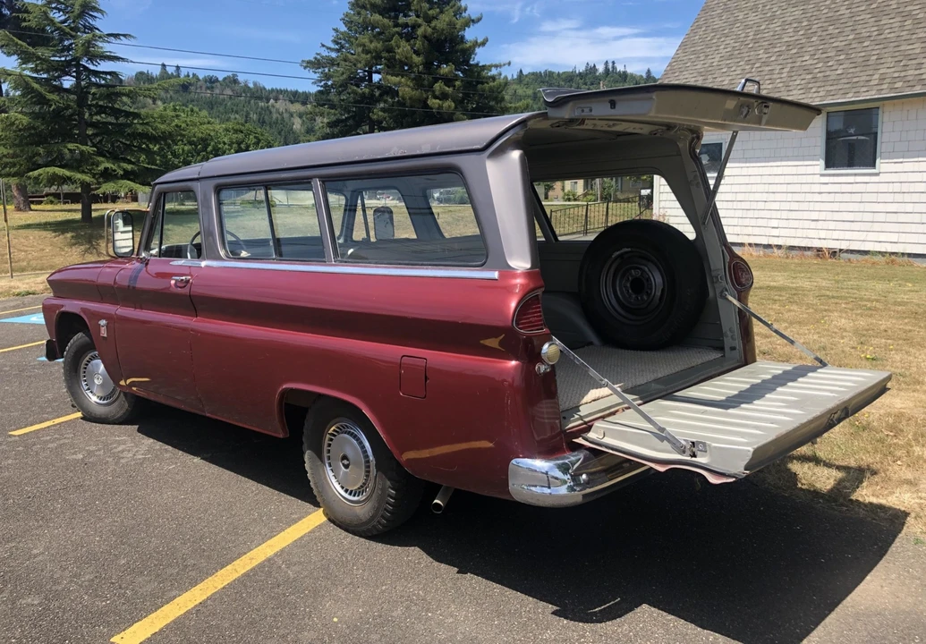 1964 Chevrolet Suburban 5th Gen - Image 15 of 31