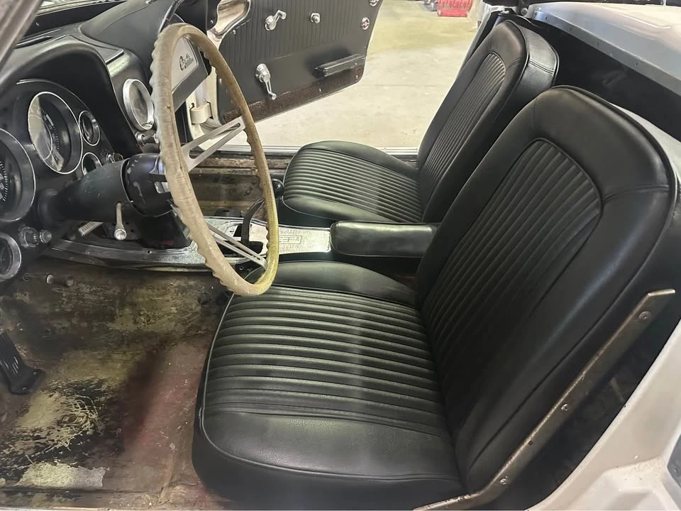 1964 Chevrolet Corvette C2 - Image 16 of 20