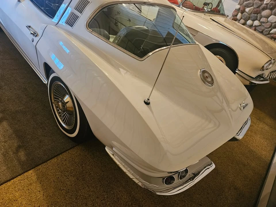 1964 Chevrolet Corvette C2 - Image 12 of 17