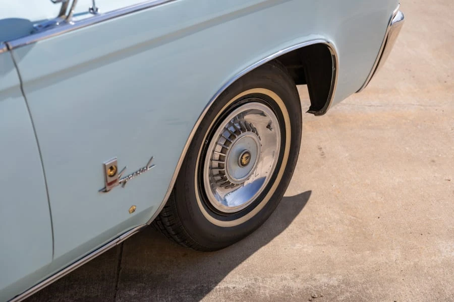 1964 Chrysler Imperial 2nd Gen - Image 11 of 30
