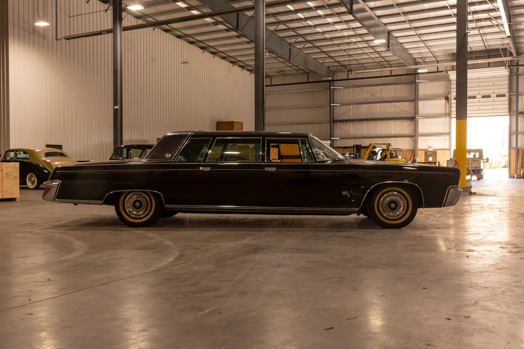 1964 Chrysler Imperial 2nd Gen - Image 24 of 29
