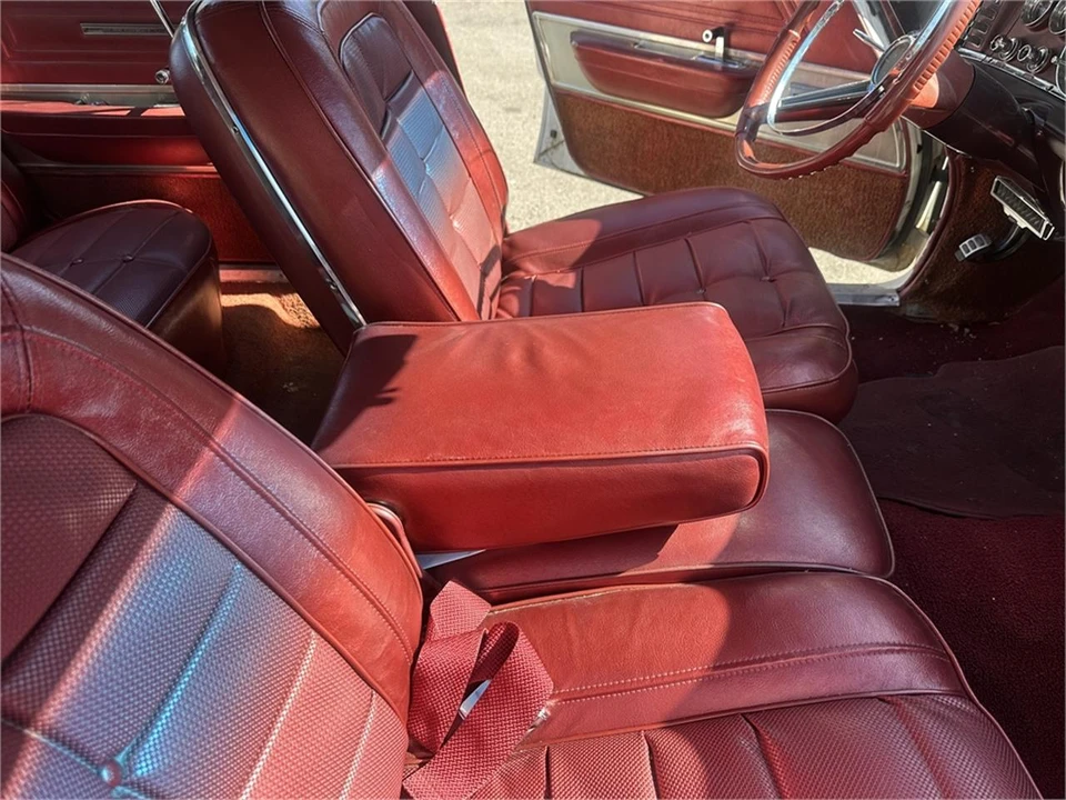 1964 Chrysler New Yorker - Image 23 of 31