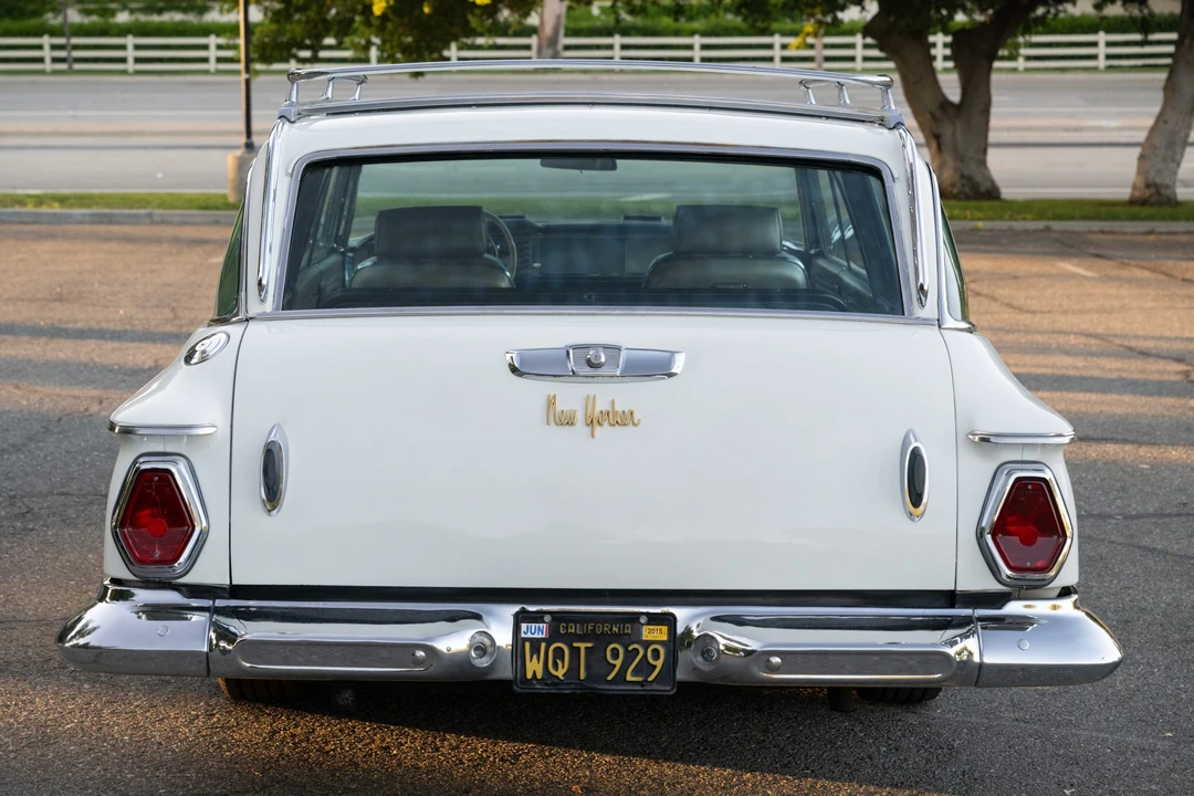 1964 Chrysler New Yorker - Image 9 of 31