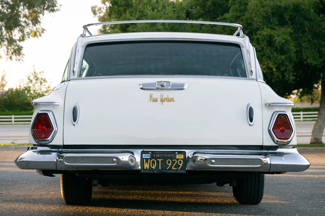 1964 Chrysler New Yorker - Image 10 of 31