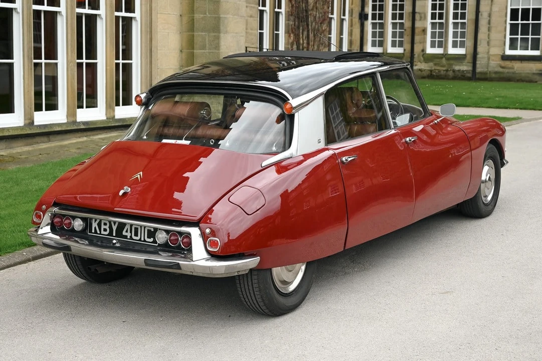 1965 Citroen DS19 - Image 16 of 30