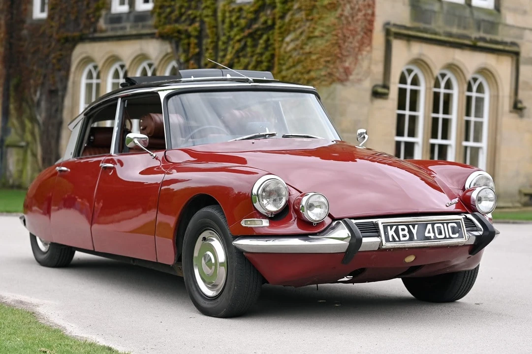 1965 Citroen DS19 - Image 2 of 30