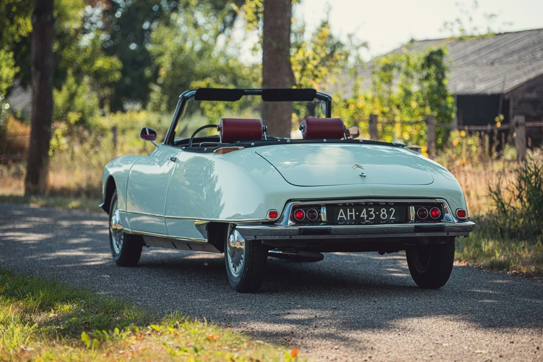 1964 Citroen DS19 - Image 4 of 31