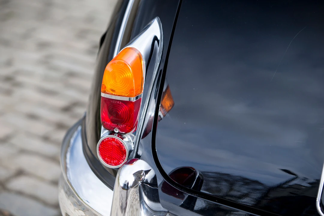 1964 Daimler SP250 - Image 14 of 26