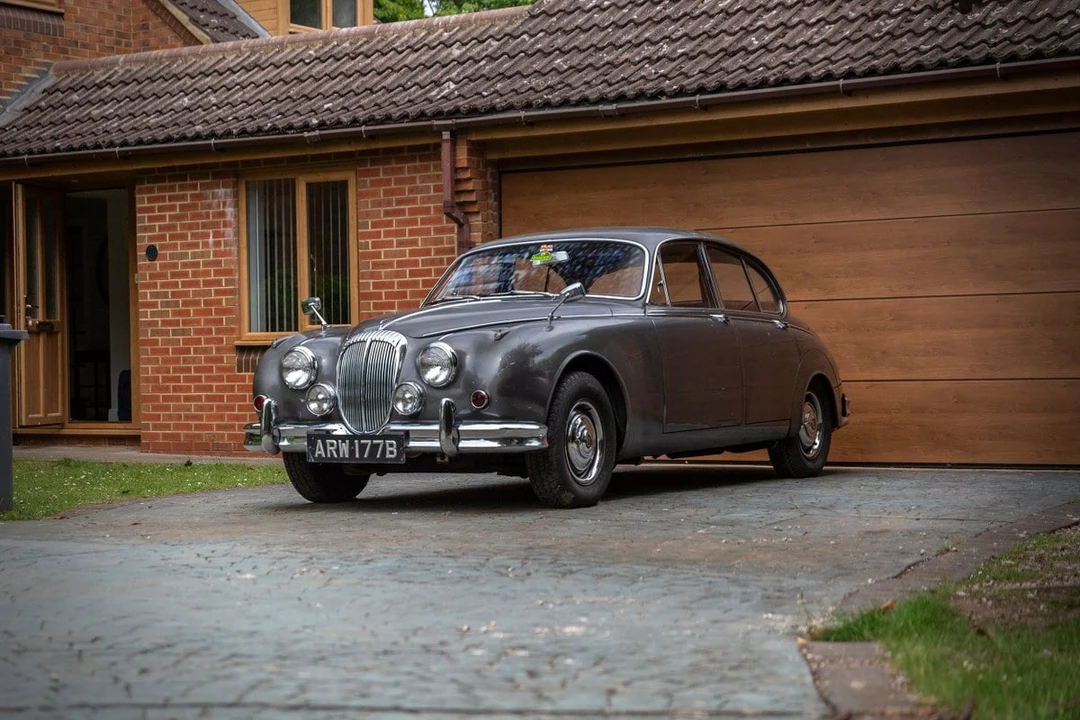 1964 Daimler SP250 - Image 10 of 30