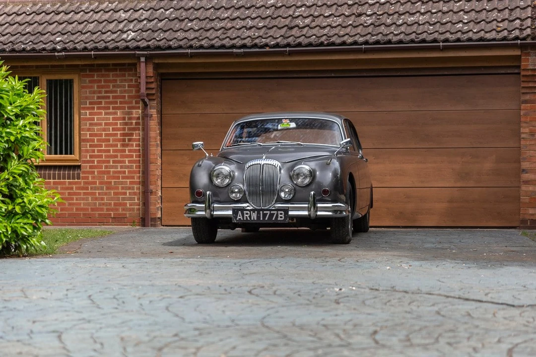 1964 Daimler SP250 - Image 11 of 30