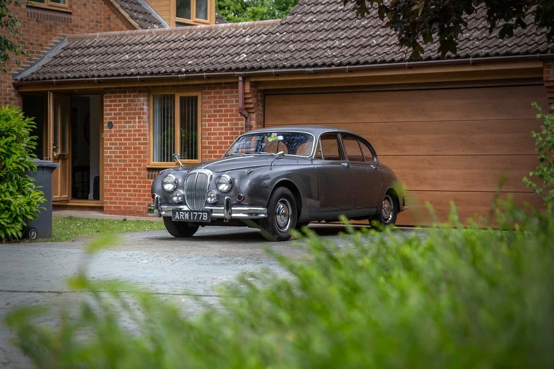 1964 Daimler SP250 - Image 2 of 30