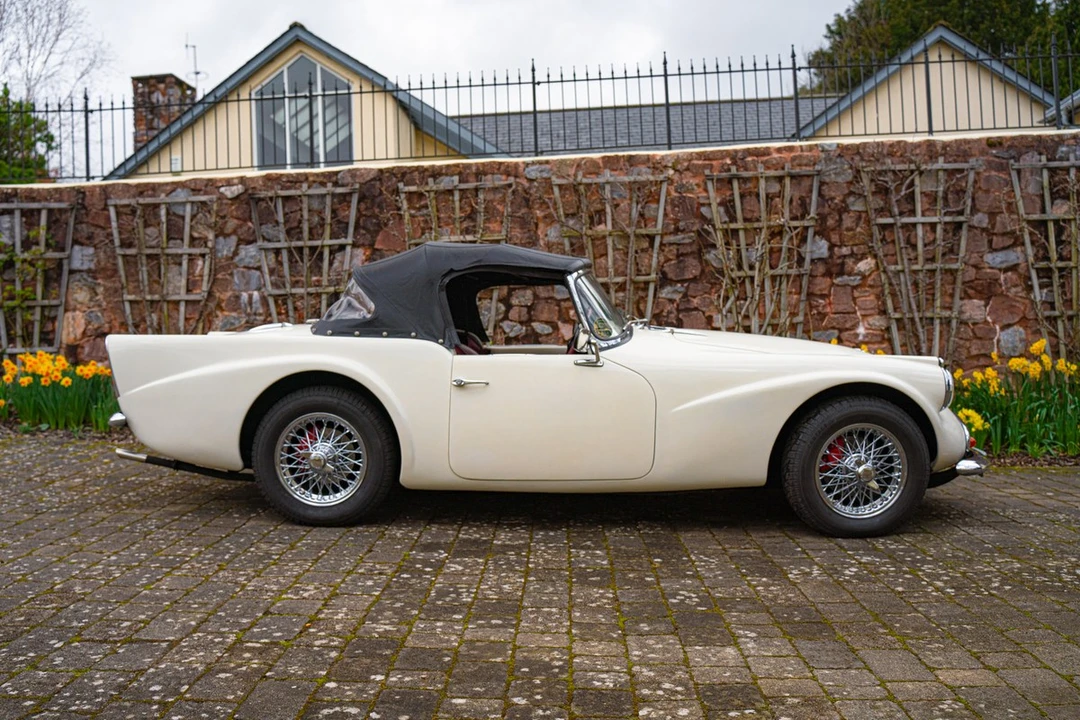 1964 Daimler SP250 - Image 17 of 30