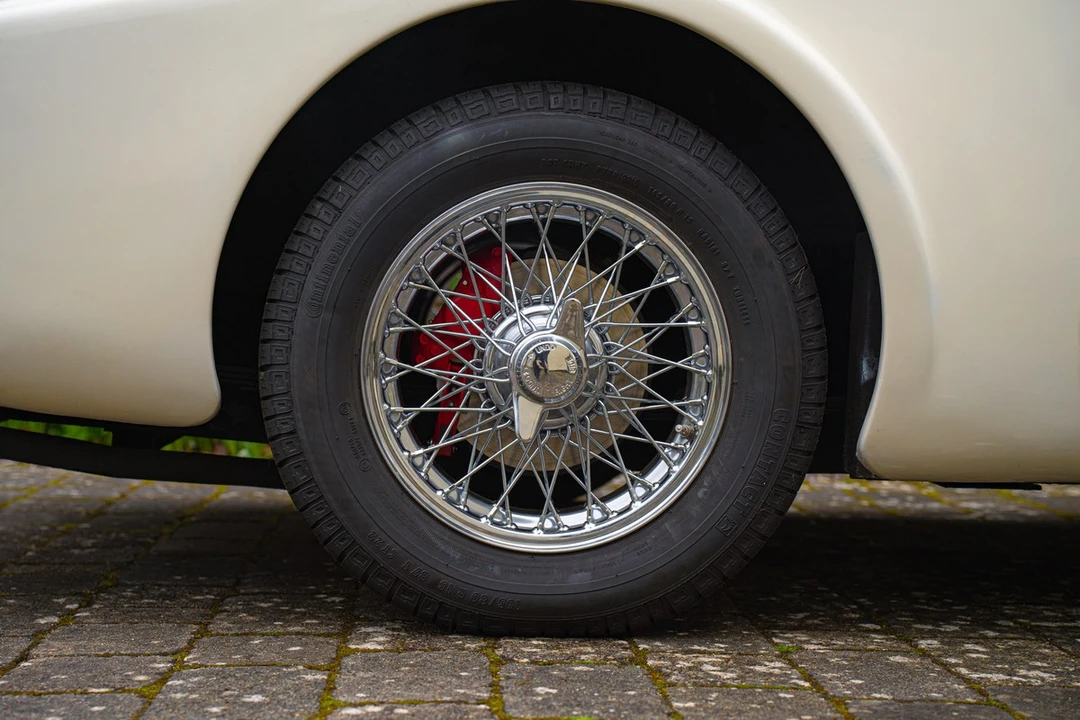 1964 Daimler SP250 - Image 28 of 30