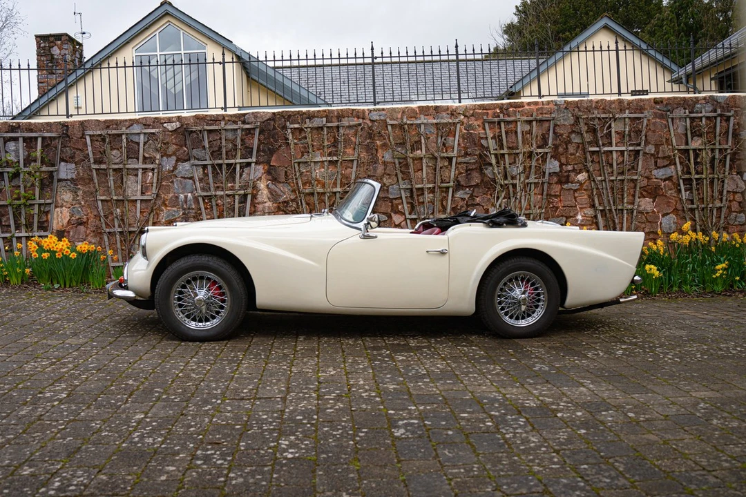 1964 Daimler SP250 - Image 10 of 30