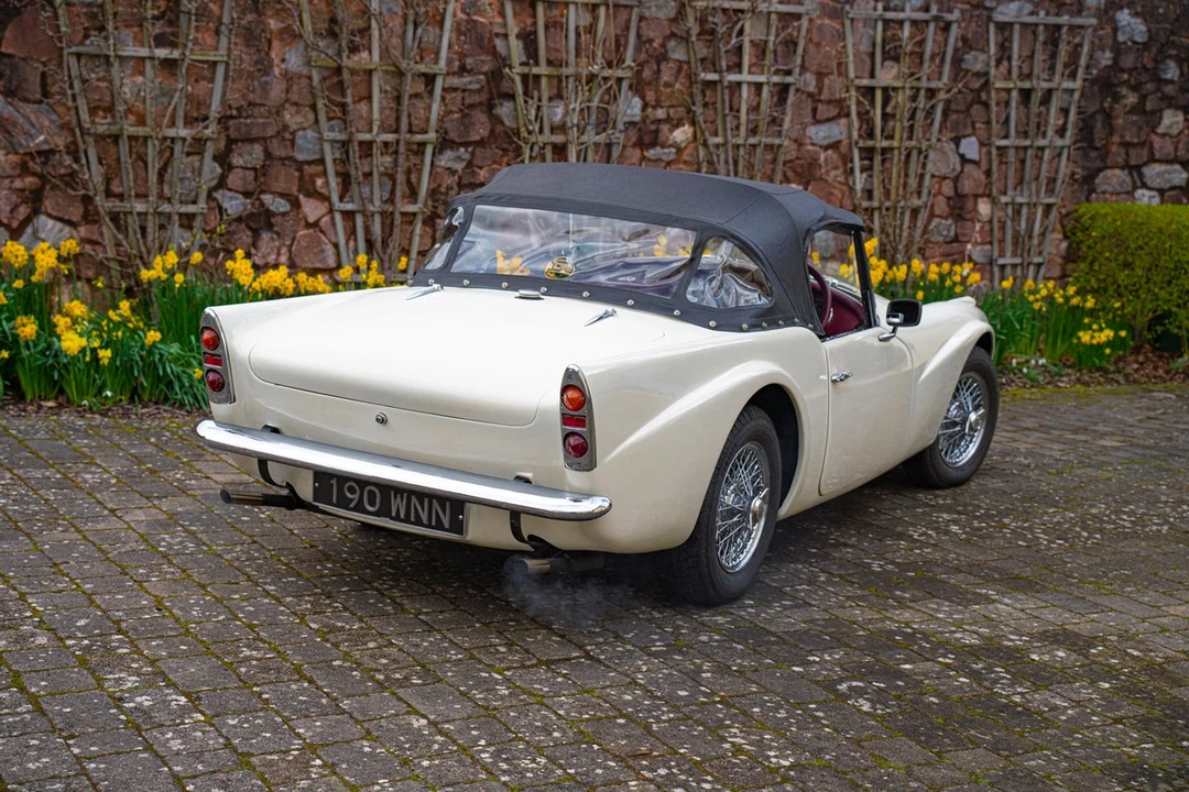 1964 Daimler SP250 - Image 19 of 30