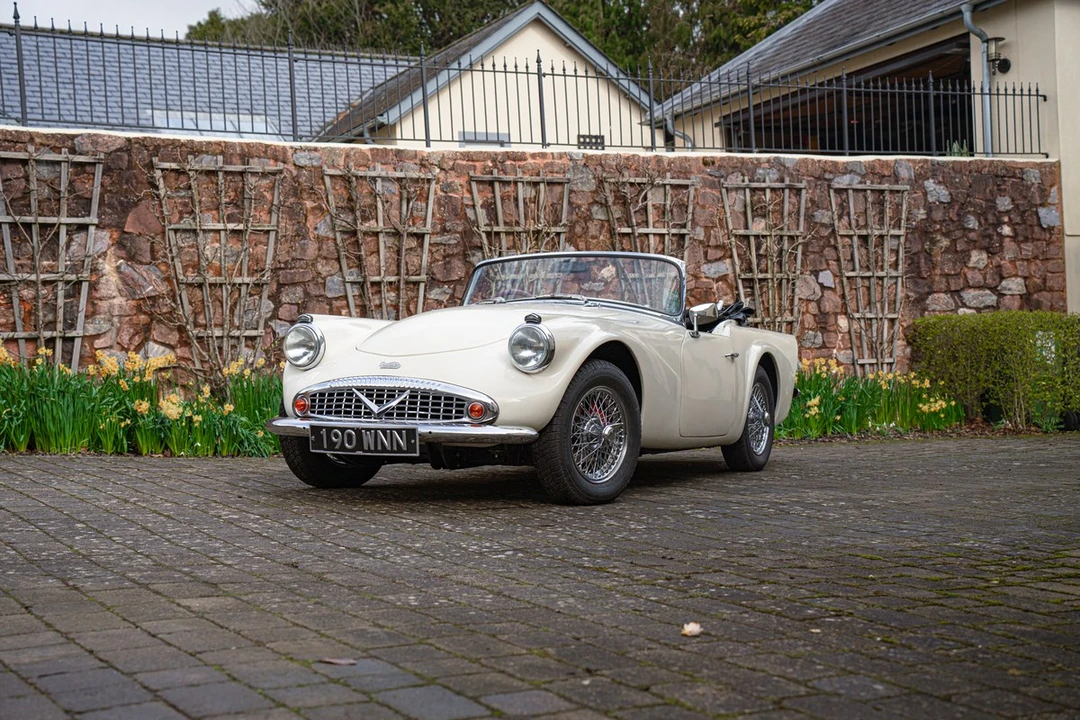 1964 Daimler SP250 - Image 2 of 30