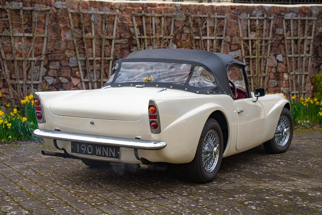 1964 Daimler SP250 - Image 18 of 30