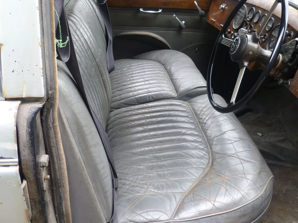 1964 Daimler - Image 3 of 3