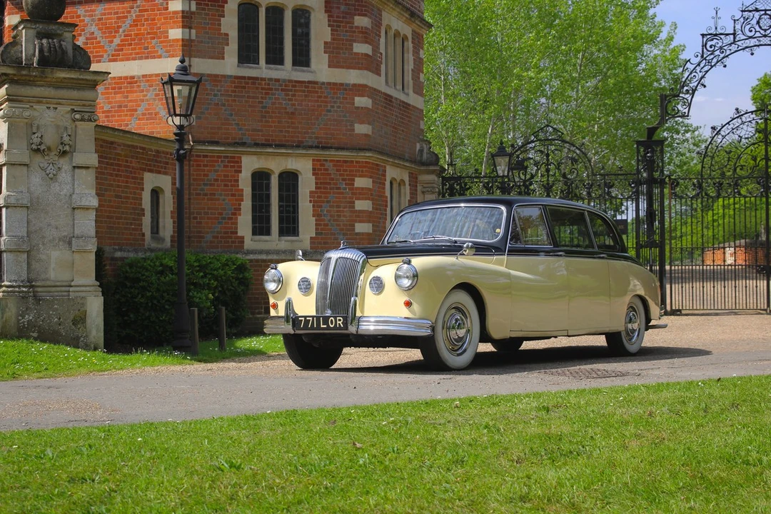 1964 Daimler - Image 2 of 30