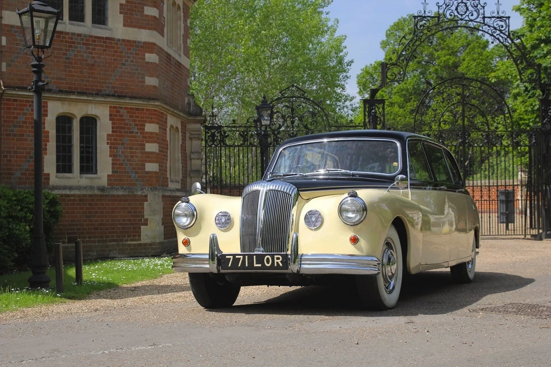 1964 Daimler - Image 30 of 30