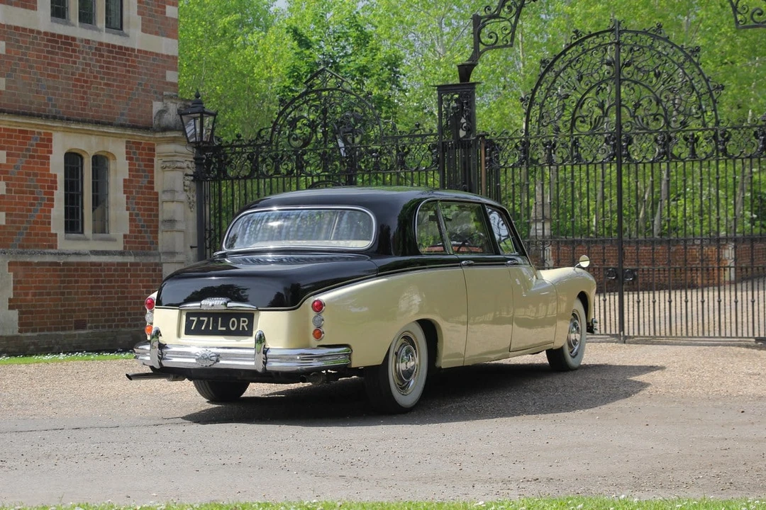 1964 Daimler - Image 24 of 30