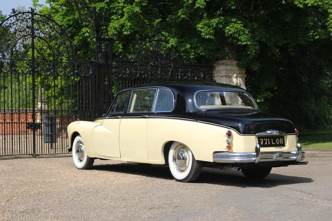 1964 Daimler - Image 23 of 30