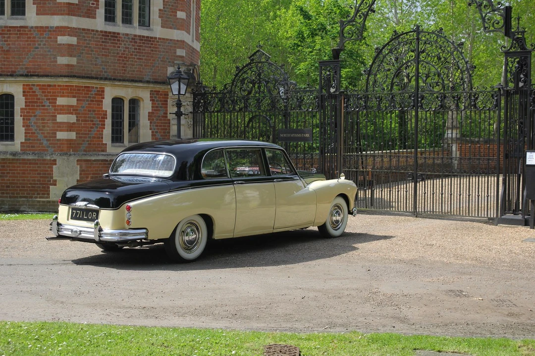 1964 Daimler - Image 28 of 30