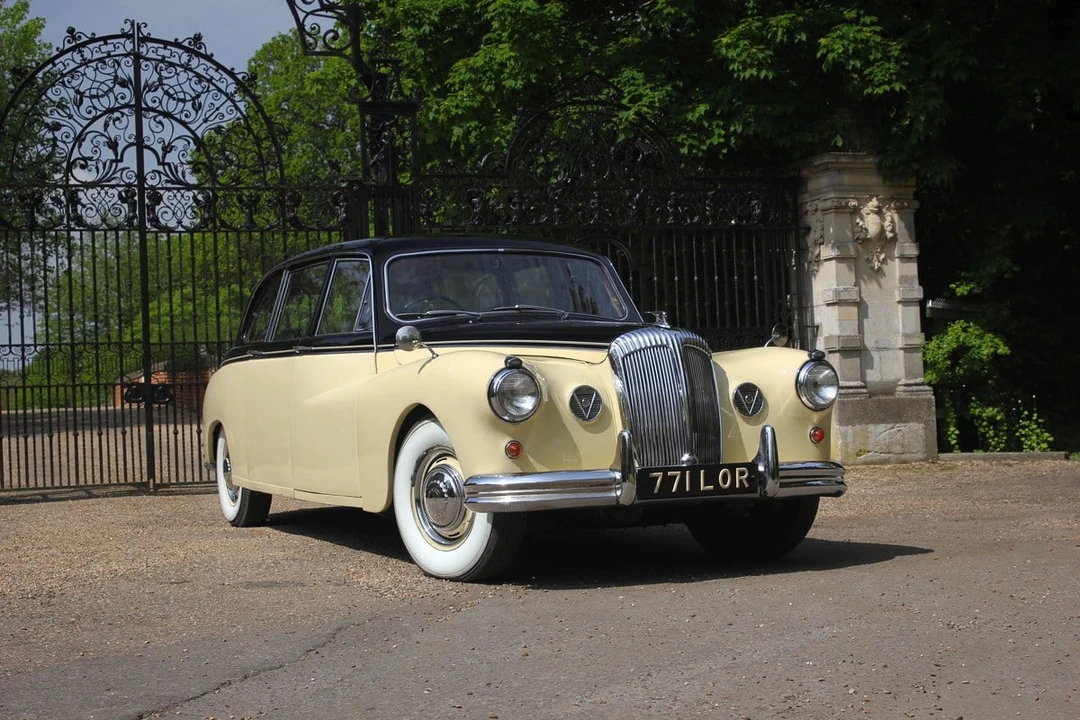 1964 Daimler - Image 10 of 30