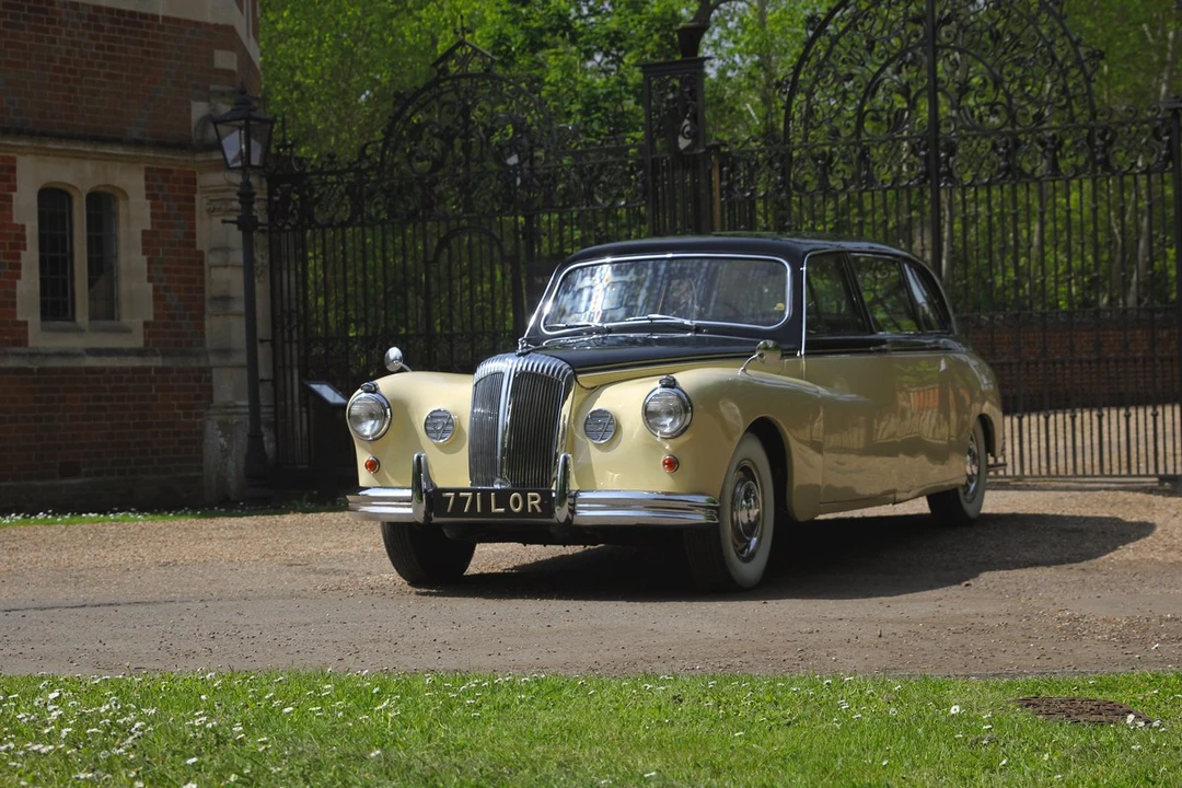 1964 Daimler - Image 15 of 30