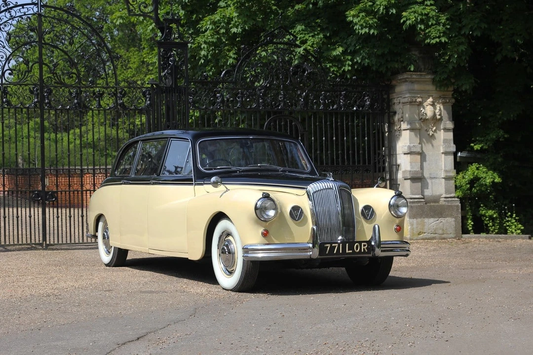 1964 Daimler - Image 13 of 30
