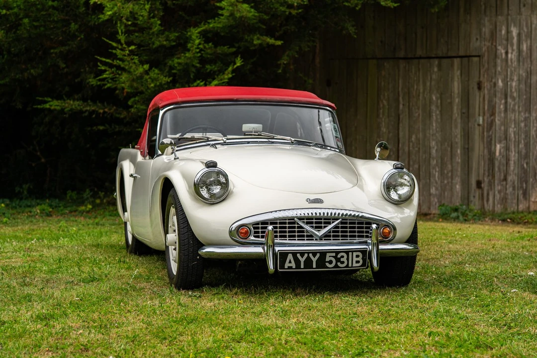 1964 Daimler SP250 - Image 9 of 30