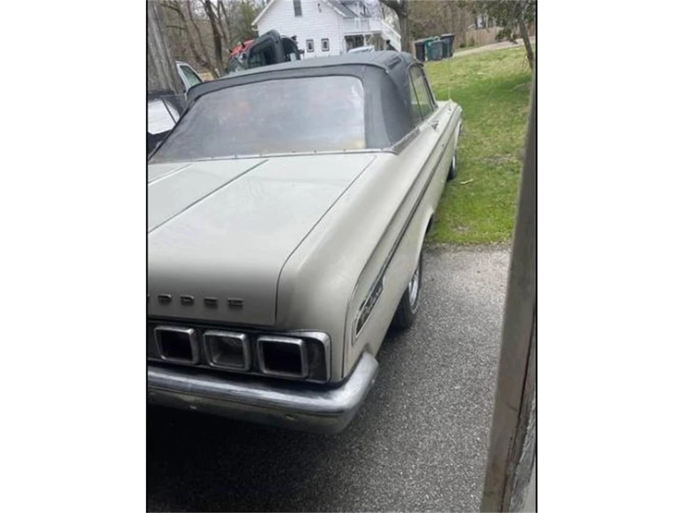 1964 Dodge 330 & 440 & 880 - Image 10 of 13