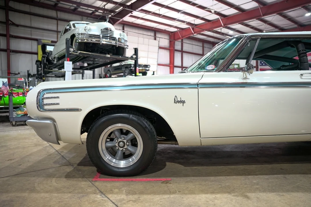 1964 Dodge 330 & 440 & 880 - Image 3 of 12