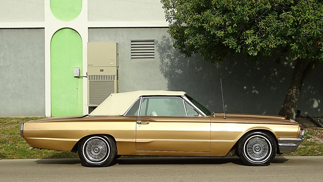 1964 Ford Thunderbird 4th Gen - Image 2 of 21