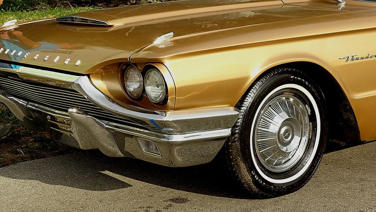 1964 Ford Thunderbird 4th Gen - Image 11 of 21