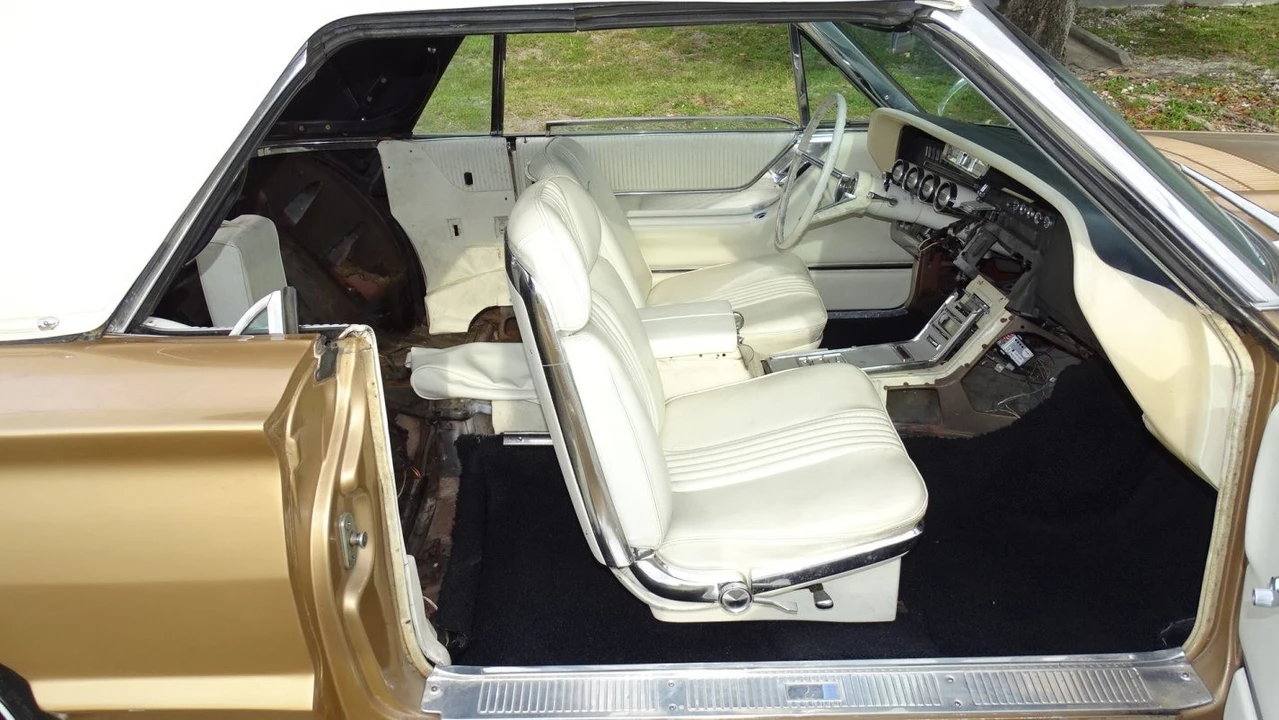 1964 Ford Thunderbird 4th Gen - Image 17 of 21