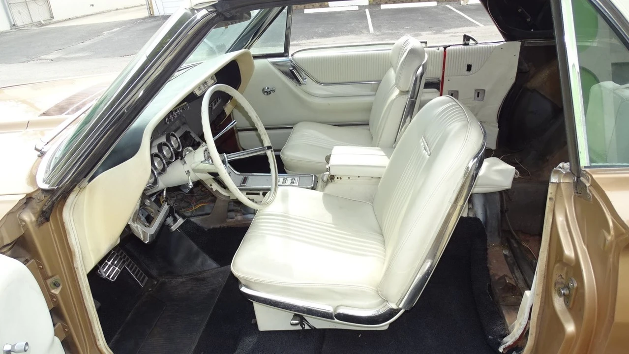1964 Ford Thunderbird 4th Gen - Image 19 of 21