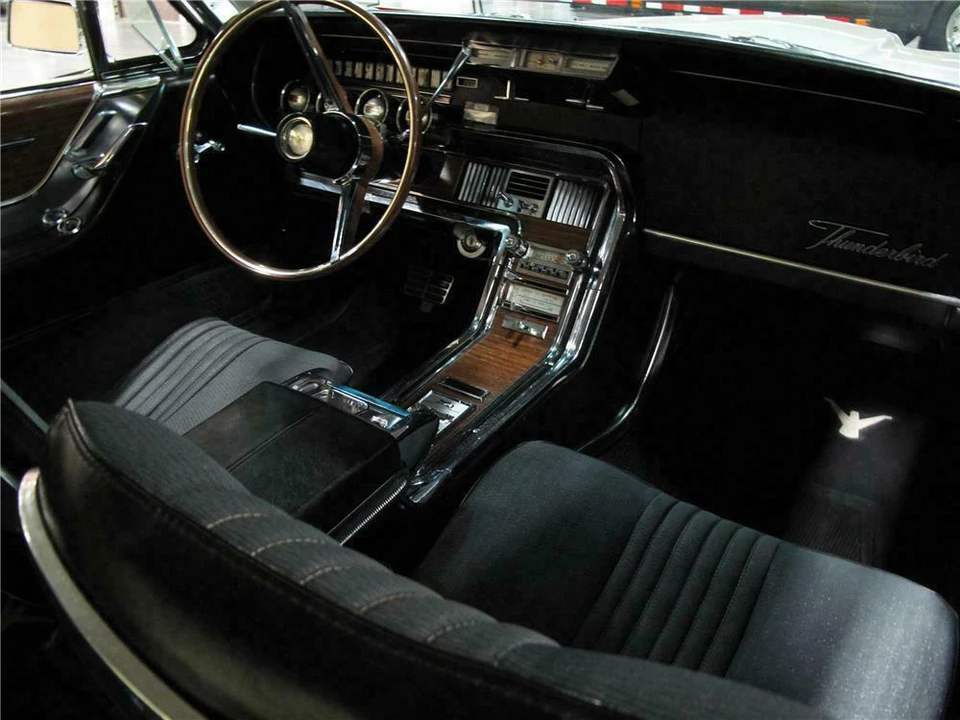 1964 Ford Thunderbird 4th Gen - Image 4 of 5