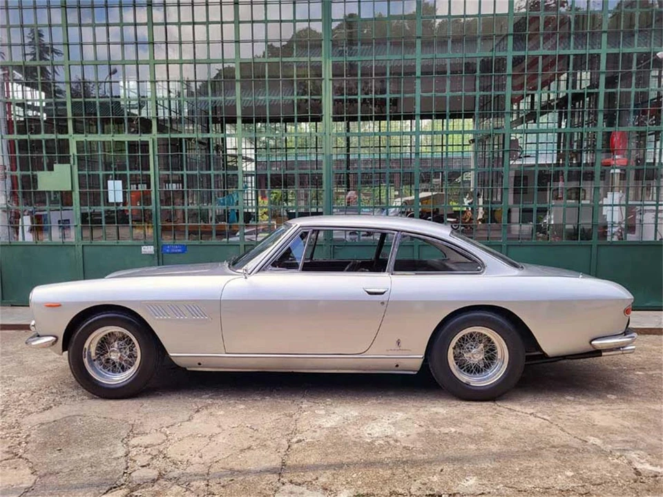 1964 Ferrari 330 GT 2+2 - Image 2 of 31