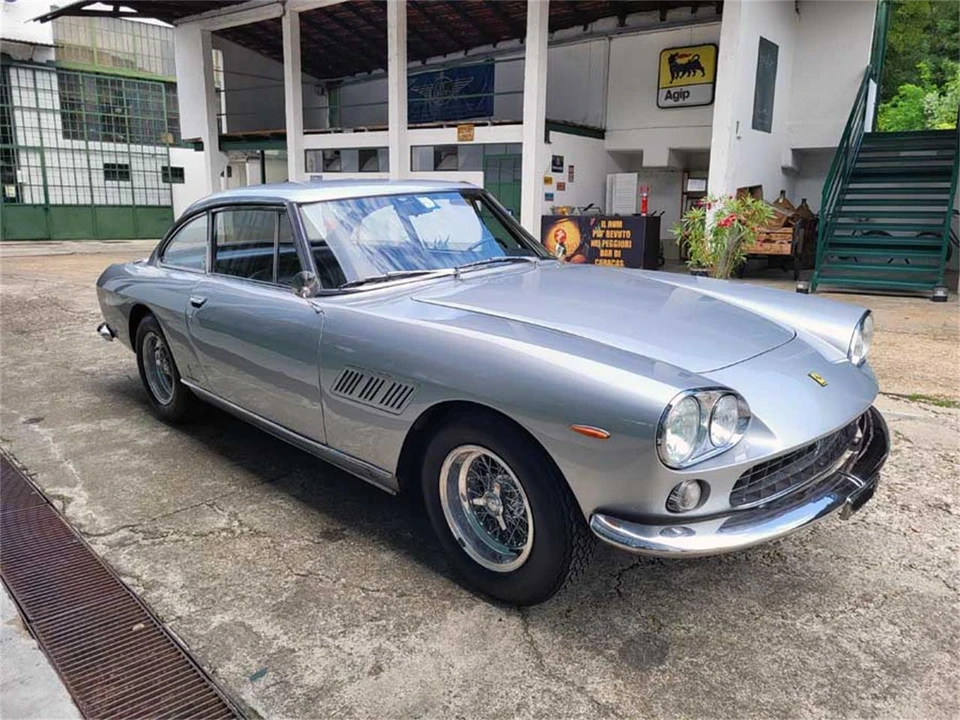 1964 Ferrari 330 GT 2+2 - Image 7 of 31