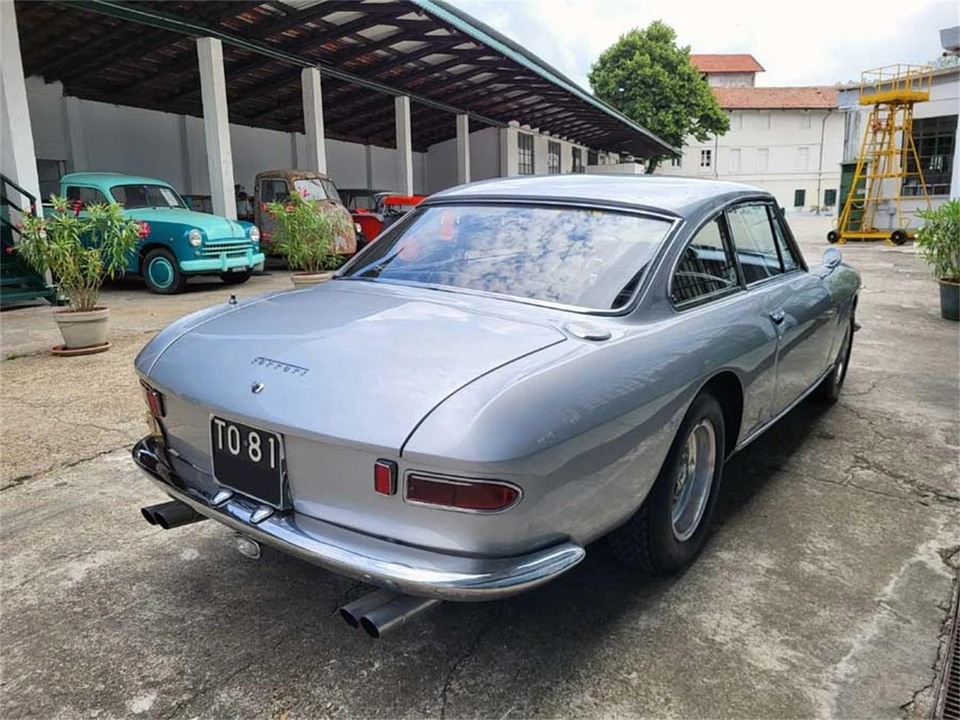 1964 Ferrari 330 GT 2+2 - Image 9 of 31