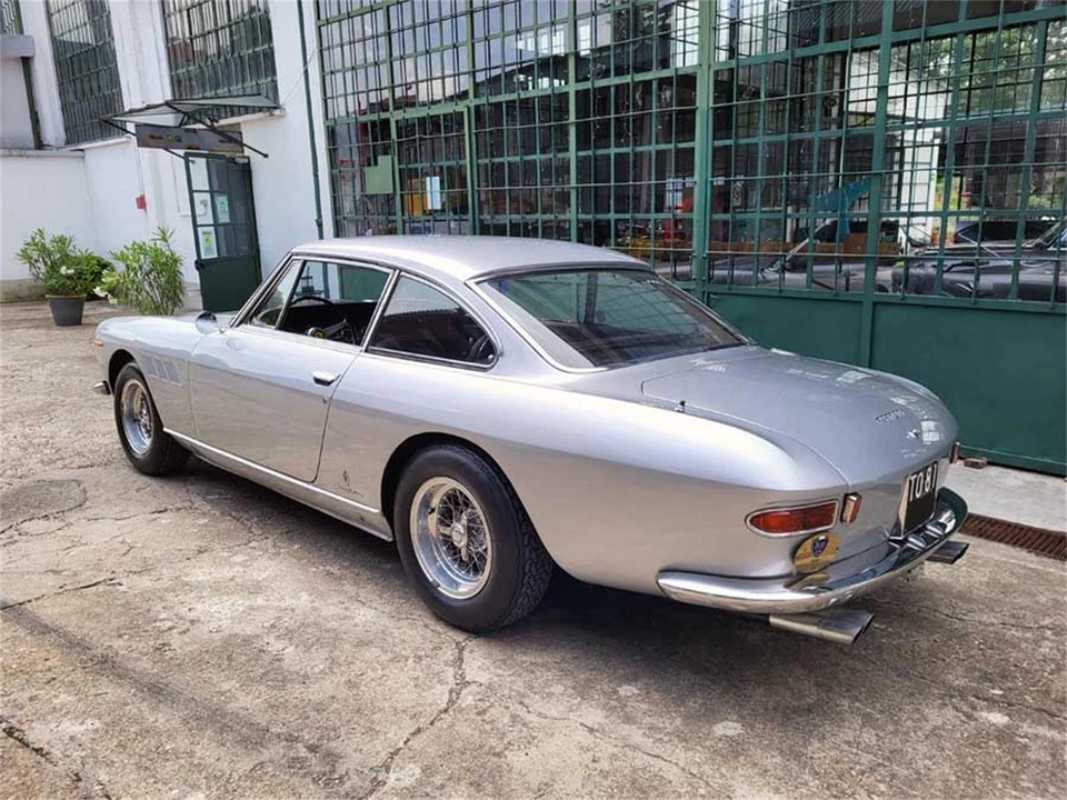 1964 Ferrari 330 GT 2+2 - Image 12 of 31